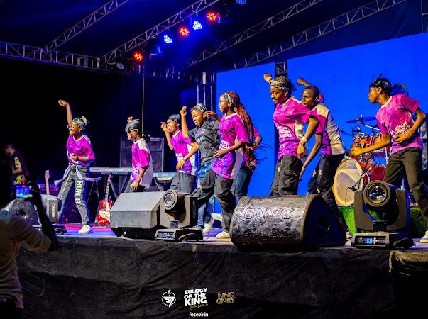 Jesus Unique Dancers